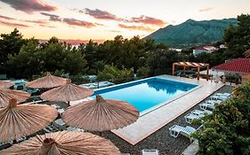 New Adria Mobile Home - Camp Vala